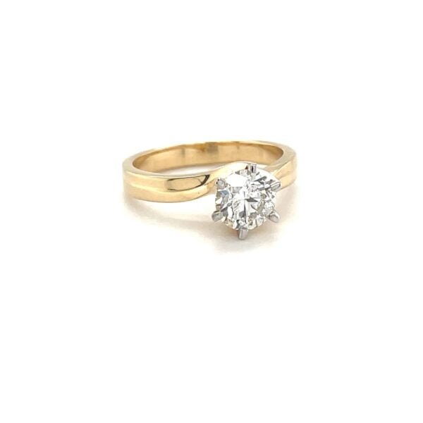 Złoty pierścionek zaręczynowy 'Luminous Devotion Ring' z centralnie osadzonym brylantem