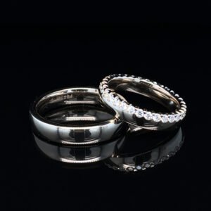 Złote obrączki ślubne Pure Affinity z brylantami