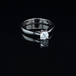 Pierścionek Arctic Dusk ze złota 14k z brylantem