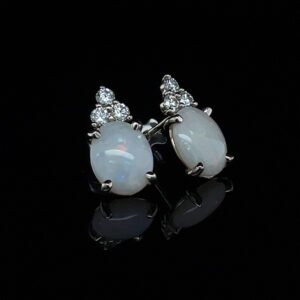 Złote kolczyki Opaline Whisper z opalami i brylantami